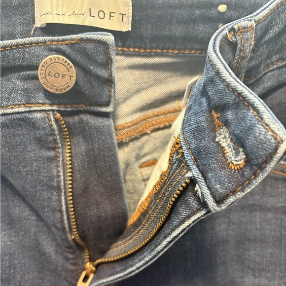 Loft Women’s Dark Denim High Rise Fringe Raw Hem Curvy Denim Jeans | Size 10 - Picture 5 of 7